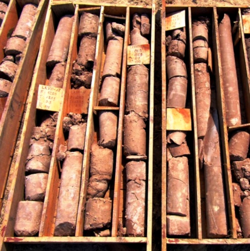 Drill cores; image courtesy of 'BacLuong'& Wikimedia Commons