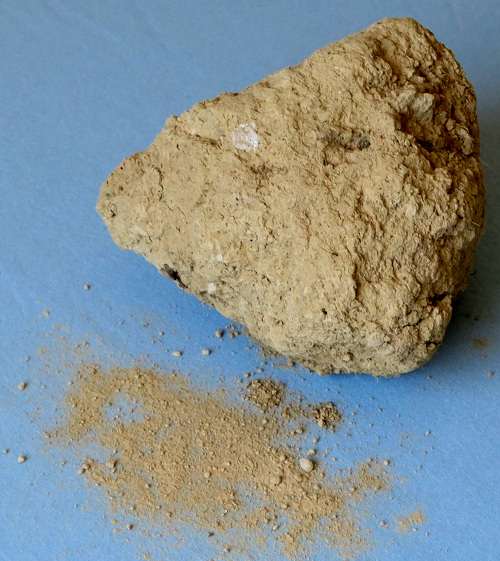 Scrapped-off powder from a clump of German loess; Image courtesy of 'Sciencia58' and Wikimedia Commons