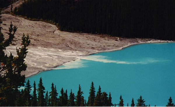 Rock flour entering Peto Lake, Banff NP, Alberta, Canada; image courtesy of 'Fairsing' & Wikipedia Commons