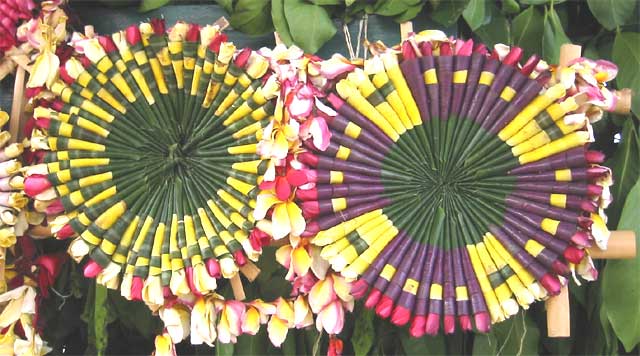 ruedas hechas de flores