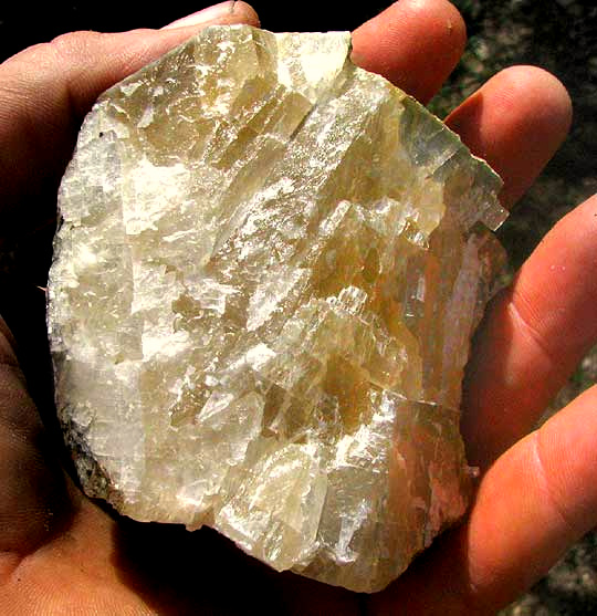 rock composed of crystalline calcite