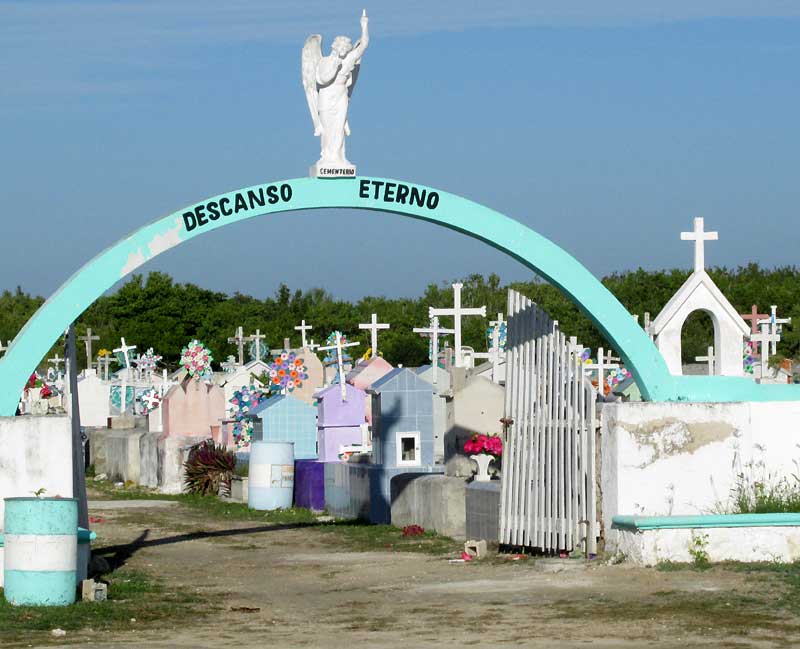 Rio Lagartos cemetery entrance