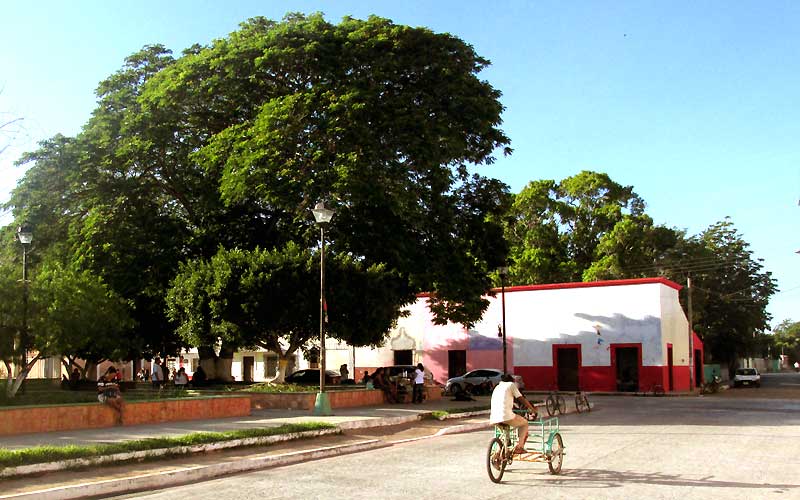 Tepakán, Yucatán; central park